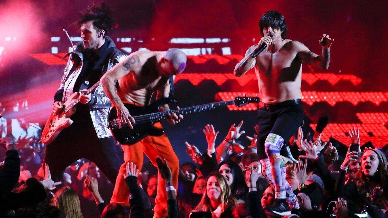 Red Hot Chili Peppers - Rock in Rio (2017) 0