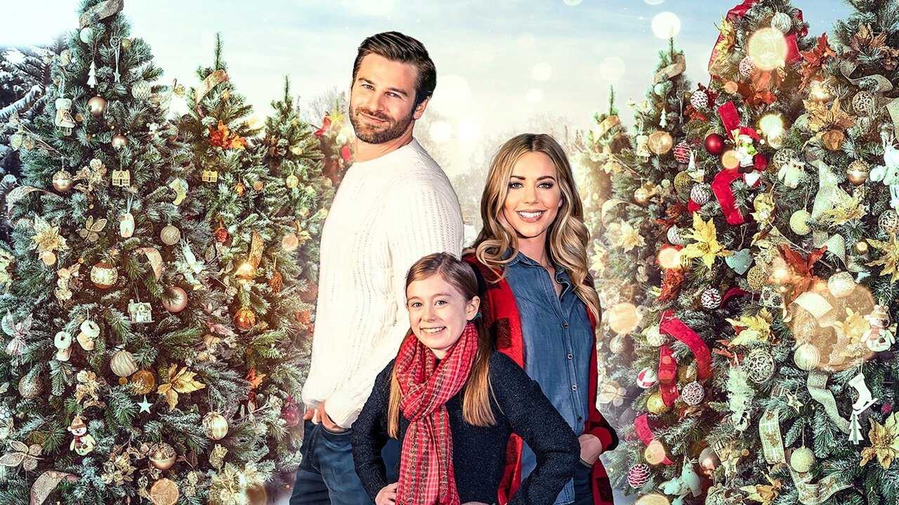 Love at the Christmas Contest 0