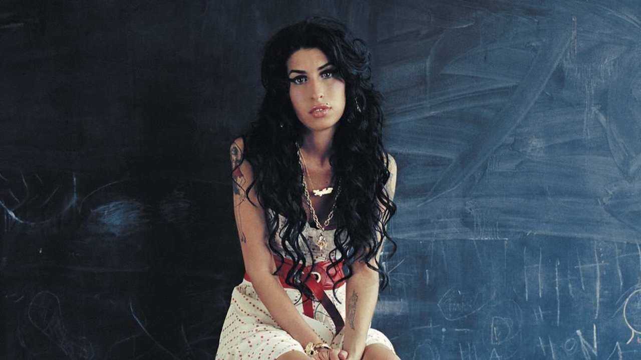 Classic Albums: Amy Winehouse - Back to Black (2018) 0