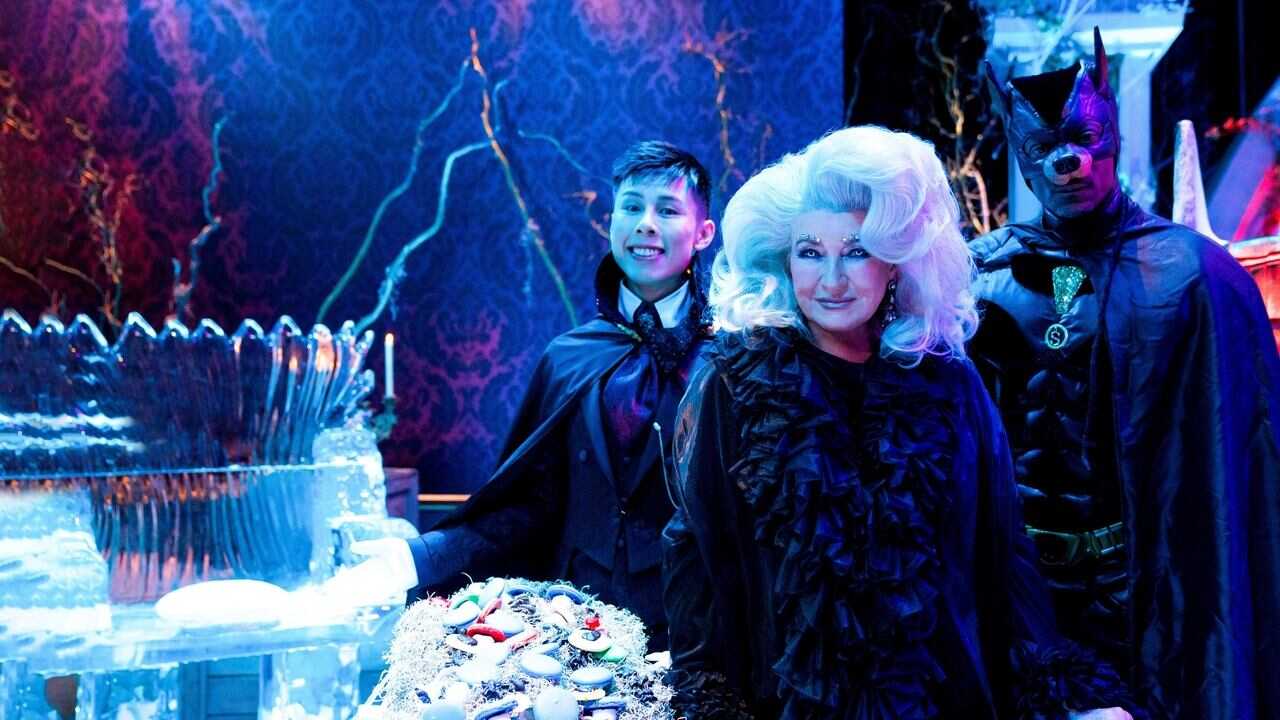 Snoop & Martha's Very Tasty Halloween 0