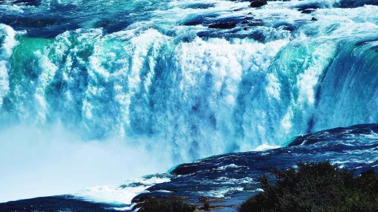 Chasing Niagara (2016) 0