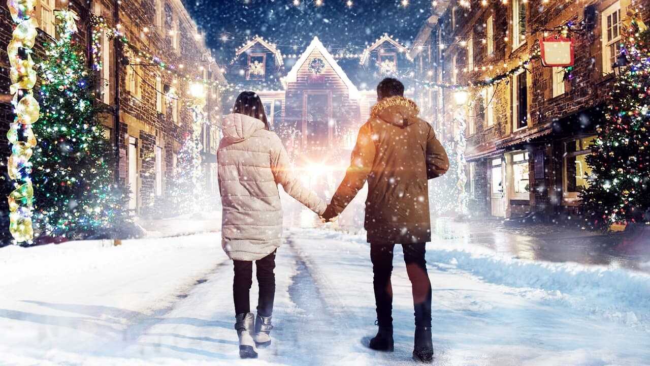 Christmas at the Holly Day Inn (2023) 0