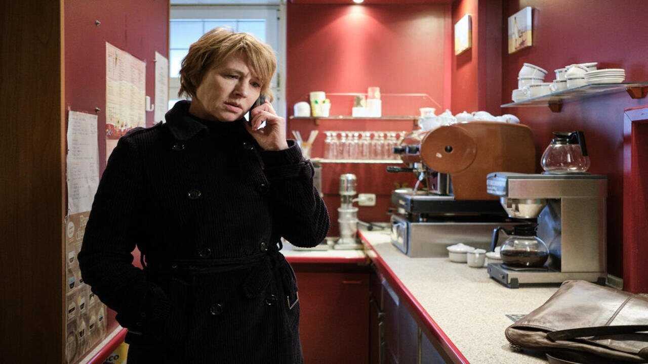 Das Mädchen mit den goldenen Händen (2022) 0