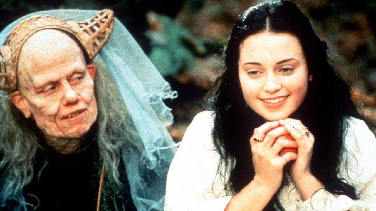 Snow White: A Tale of Terror 0