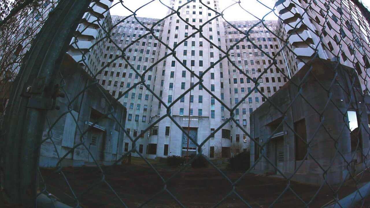 Big Charity: The Death of America's Oldest Hospital 0