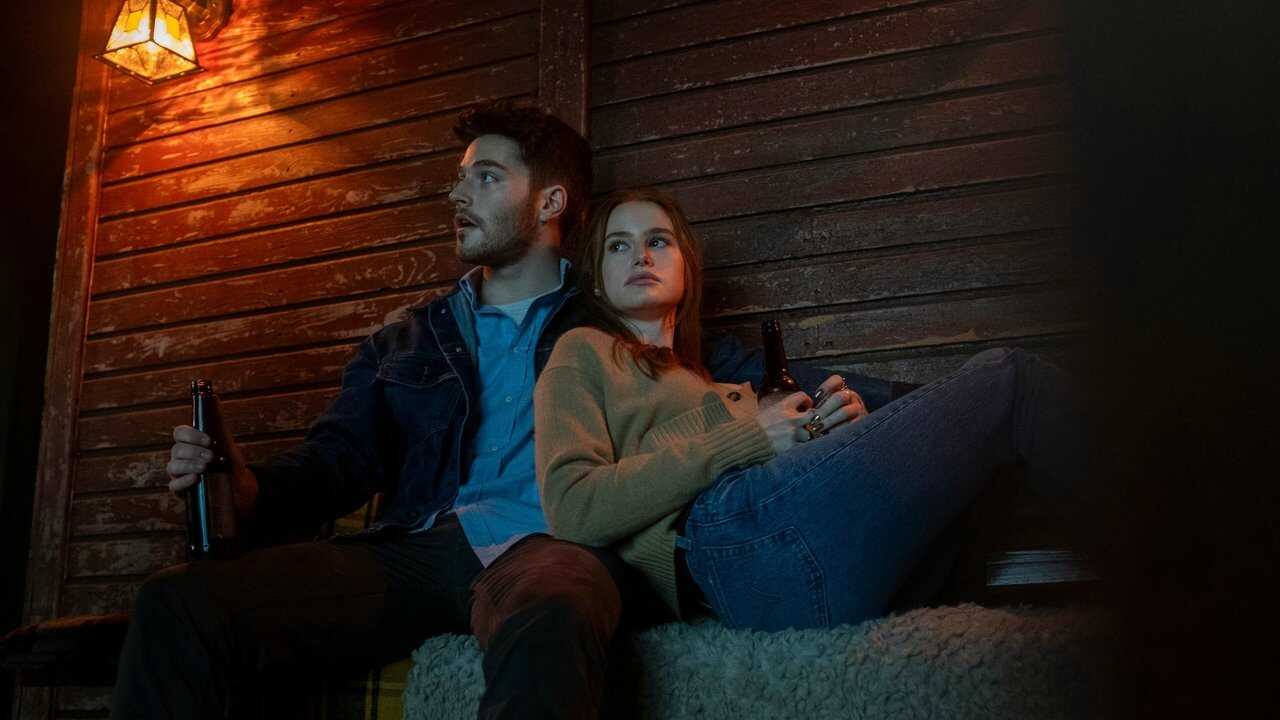The Strangers: Chapter 1 0