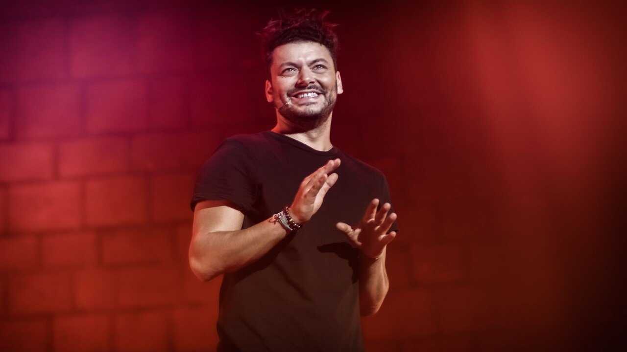 Kev Adams : La dernière en direct 0