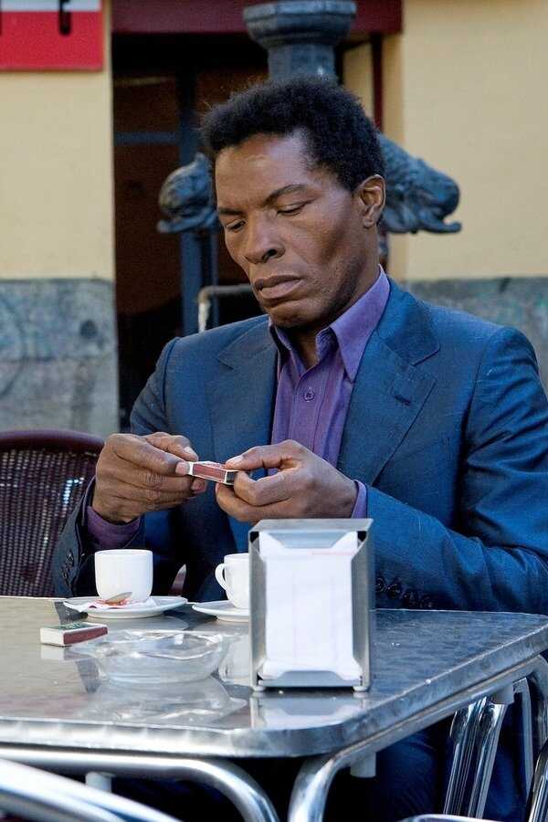 The Limits of Control (2009) 0