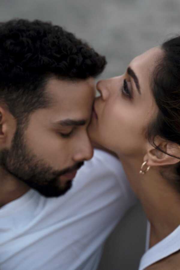 गहराइयाँ (2022) 0