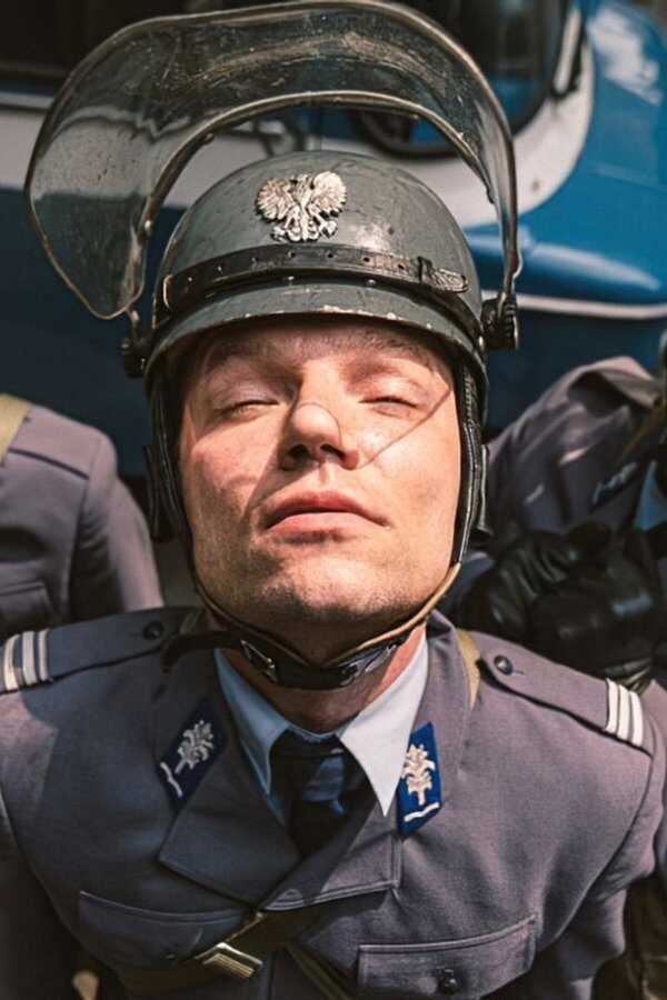 Babilon. Raport o stanie wojennym (2021) 0