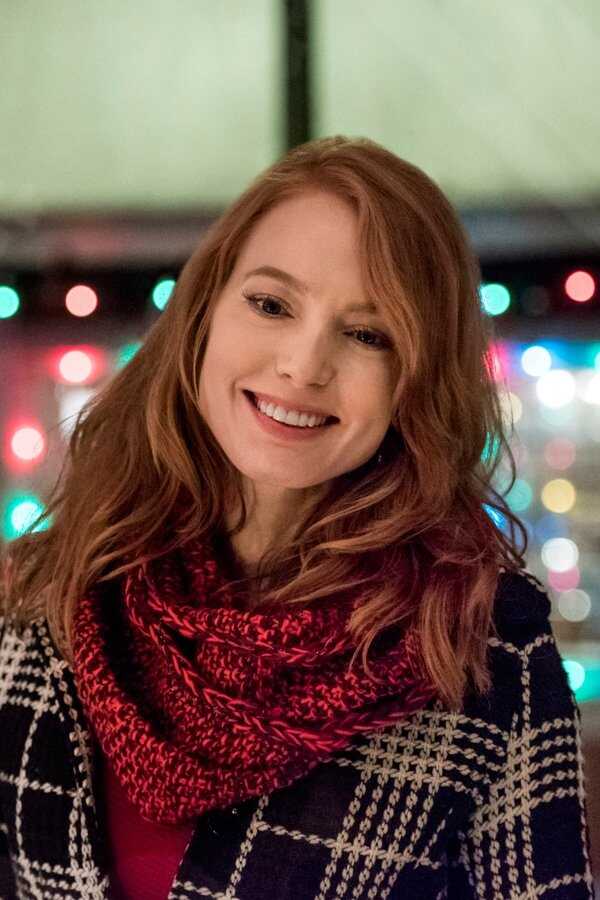 Christmas List (2016) 0