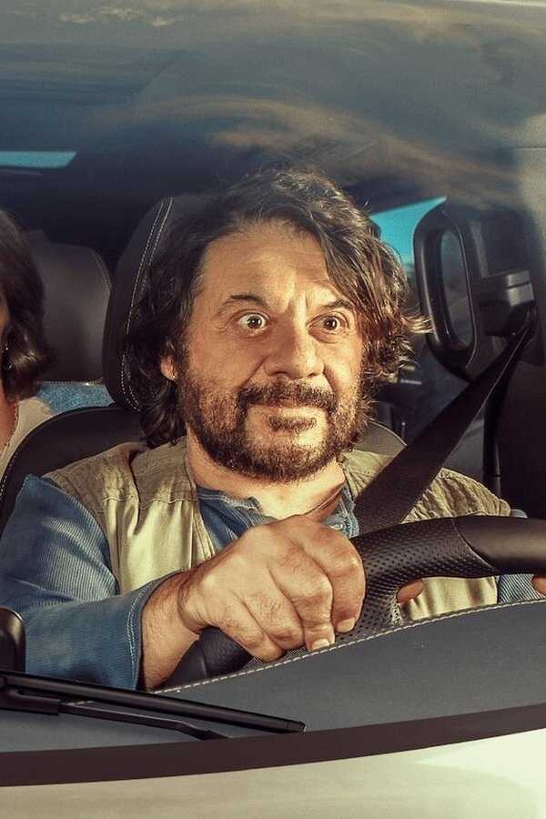 Con chi viaggi (2022) 0