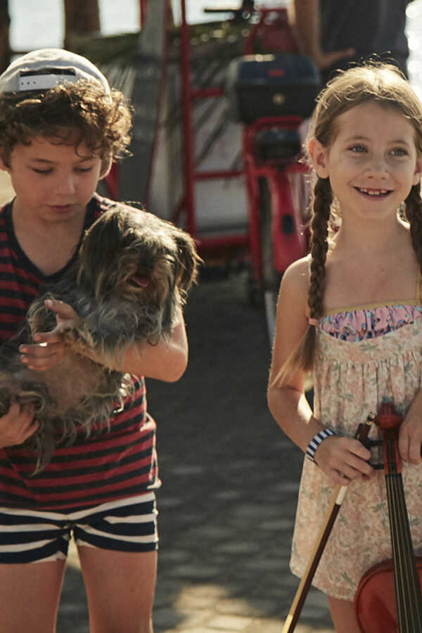 Father of Four - On the Sunny Side! (2018) 0