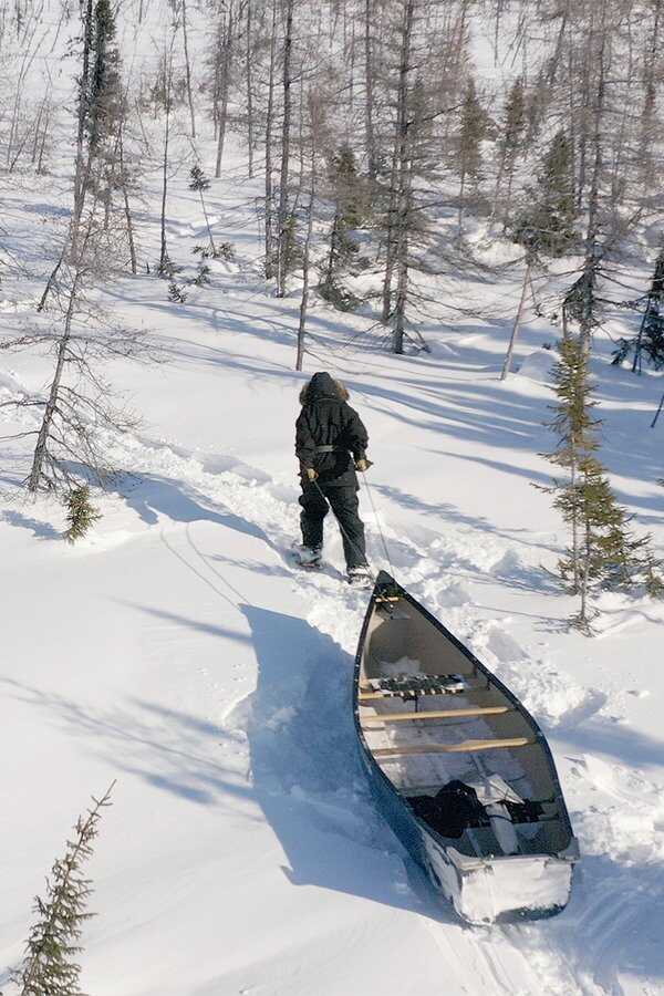 Un canot dans la neige (2021) 0