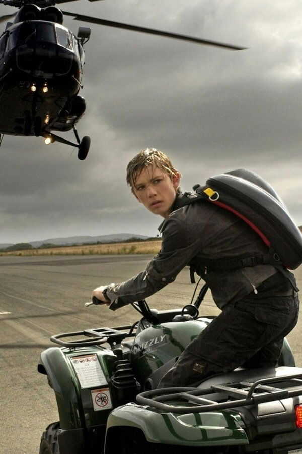 Alex Rider: Misja Stormbreaker (2006) 0
