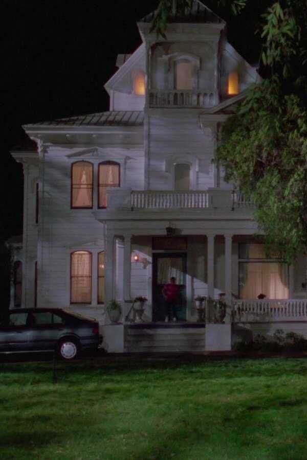 Amityville IV : La Maison du diable (1989) 0