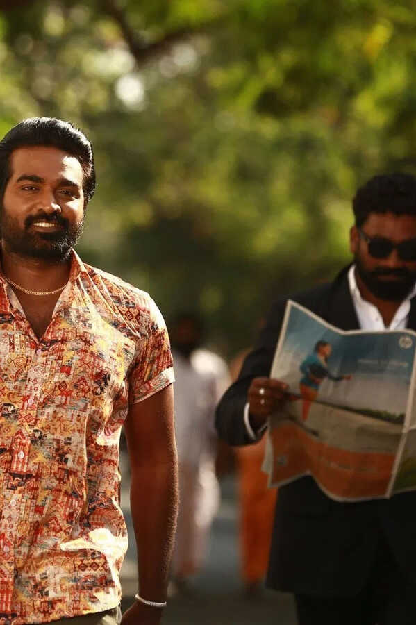 துக்ளக் தர்பார் (2021) 0