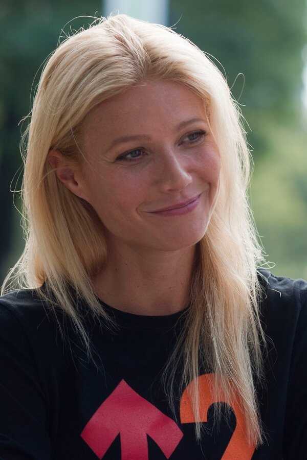 Między nami seksoholikami (2013) 0