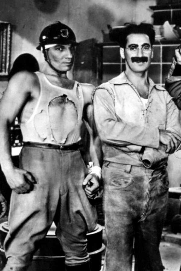Die Marx Brothers im Krieg (1933) 0