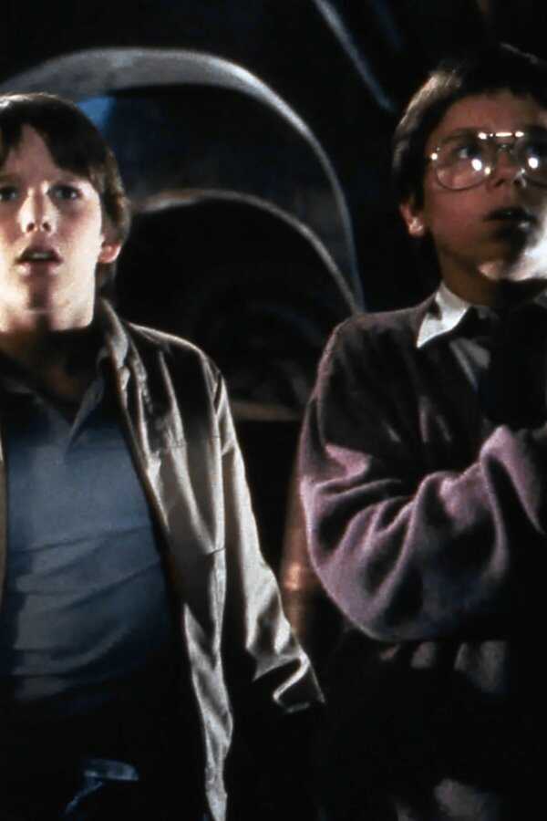 Exploradores (1985) 0