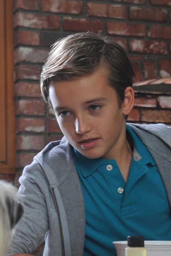 Abner, niewidzialny pies (2013) 0