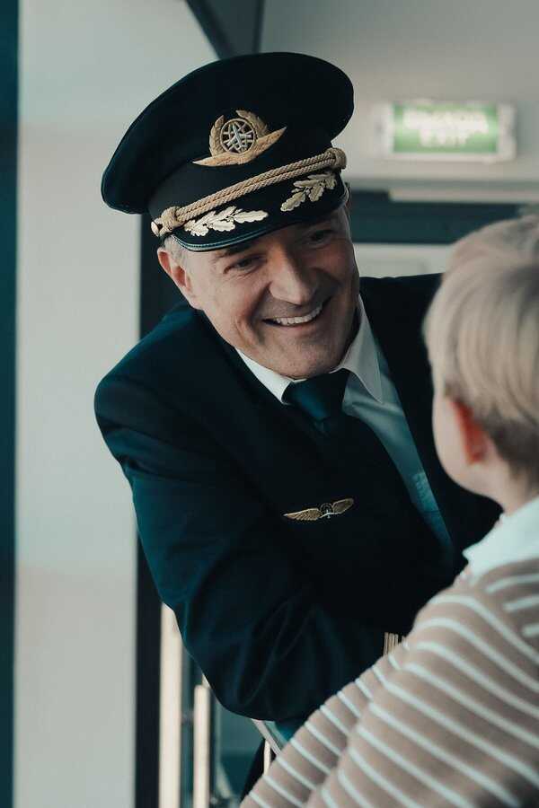 Emergency Landing (2023) 0