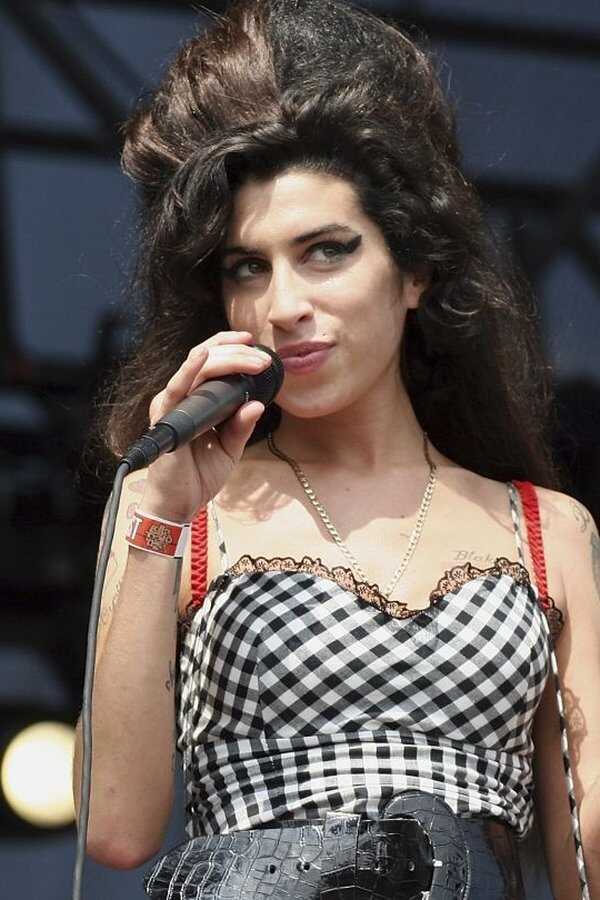 Amy (2015) 0