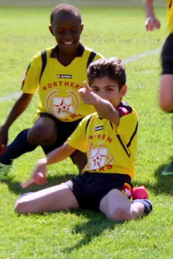 Golden Shoes (2015) 0