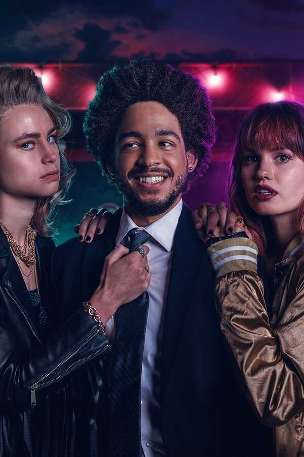 Night Teeth (2021) 0