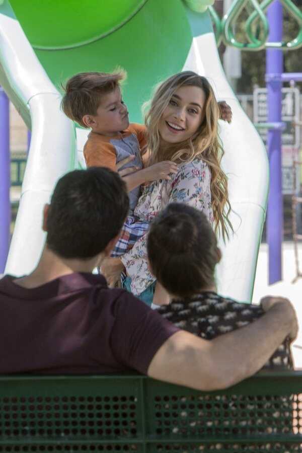 Une Inquiétante Jeune Fille au Pair (2018) 0