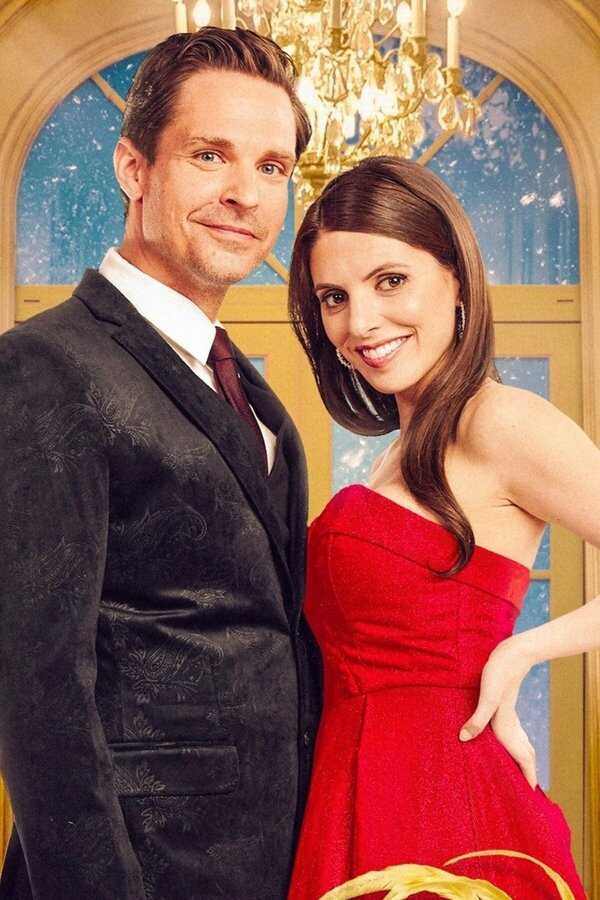 A Christmas Masquerade (2022) 0