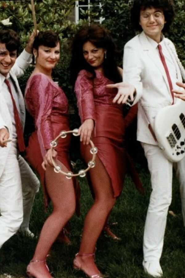 Clara and Chics Types (1981) 0